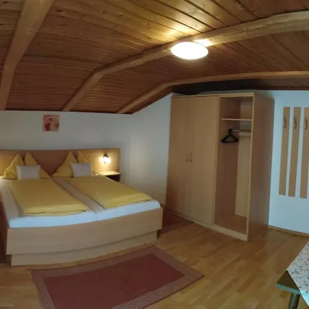 Regina Guest house